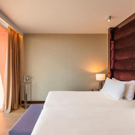 Hyatt Regency Barcelona Tower Hotel L'Hospitalet de Llobregat Kültér fotó Deluxe room
