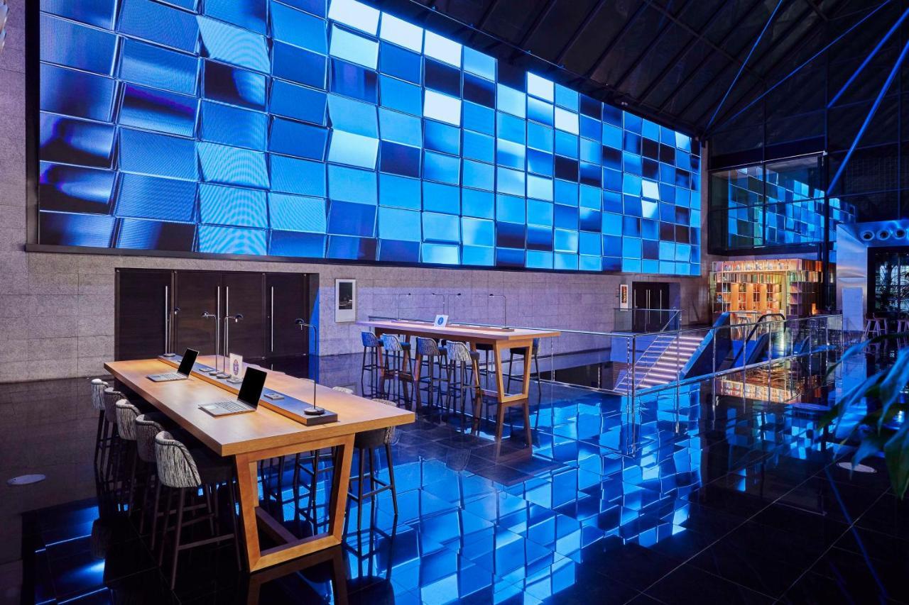 Hyatt Regency Barcelona Tower Hotel L'Hospitalet de Llobregat Kültér fotó The interior of the building