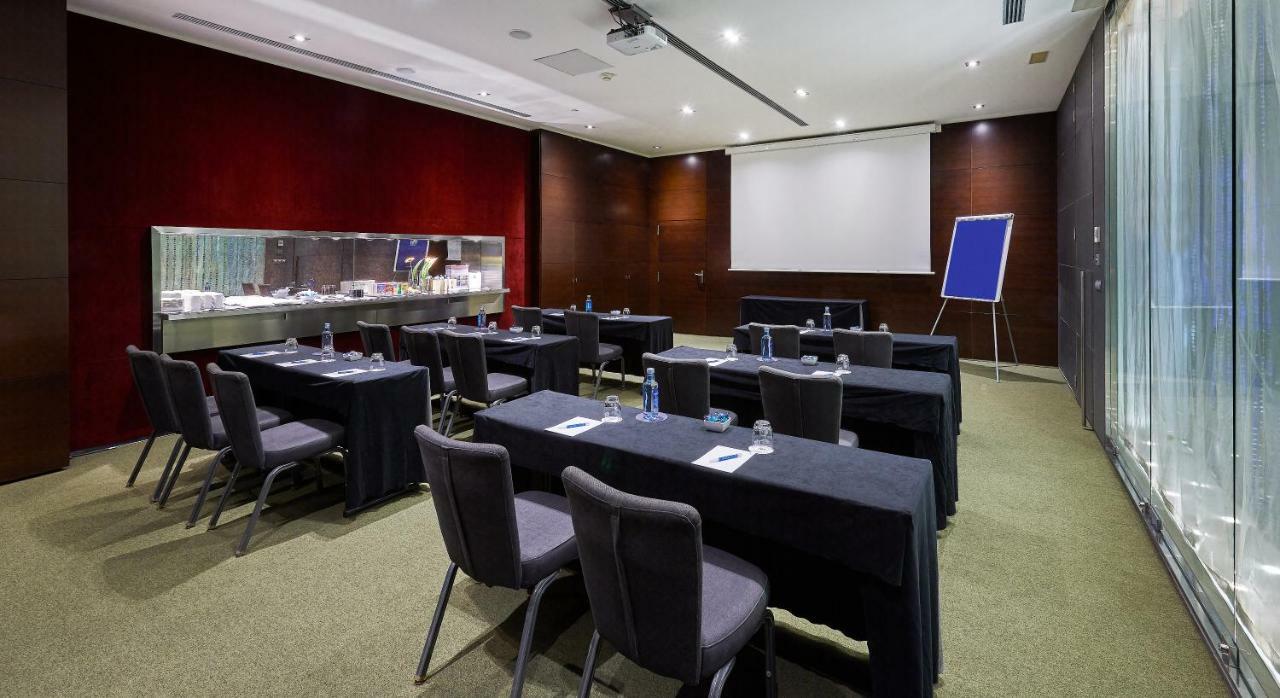Hyatt Regency Barcelona Tower Hotel L'Hospitalet de Llobregat Kültér fotó Meeting room