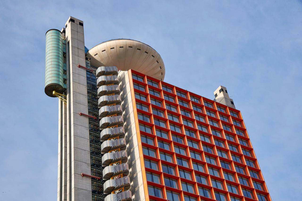 Hyatt Regency Barcelona Tower Hotel L'Hospitalet de Llobregat Kültér fotó The LISA Tower
